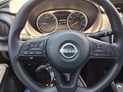 2025 Nissan Kicks Play S FWD
