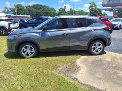 2025 Nissan Kicks Play S FWD