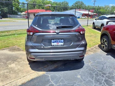 2025 Nissan Kicks Play S FWD