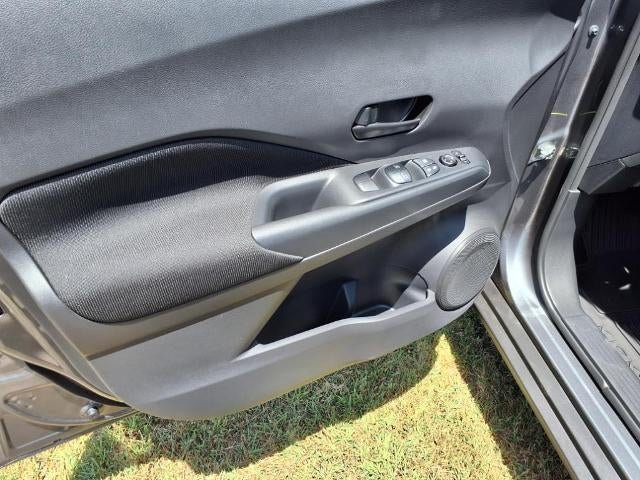 2025 Nissan Kicks Play S FWD
