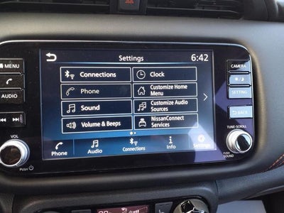 2024 Nissan Kicks SR FWD