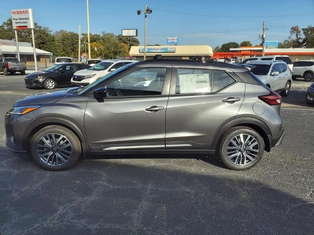 2024 Nissan Kicks SR FWD