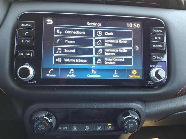 2024 Nissan Kicks SR FWD