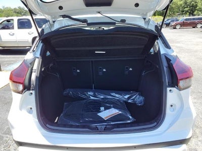 2024 Nissan Kicks SR FWD