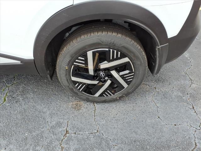 2026 Nissan Kicks SV FWD