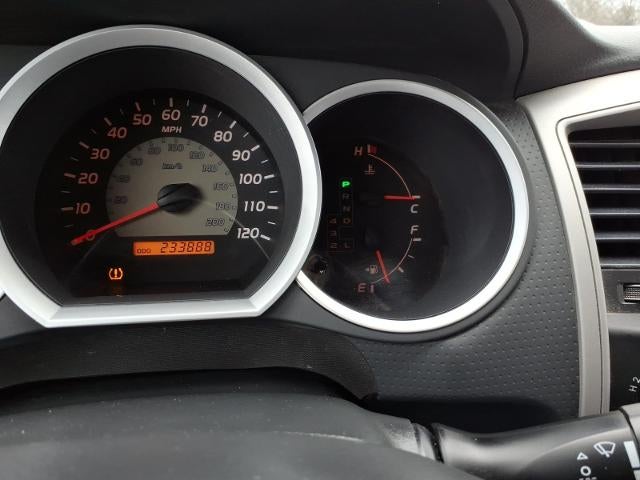 2009 Toyota Tacoma 4WD Double Cab Short Bed V6 Manual (GS)