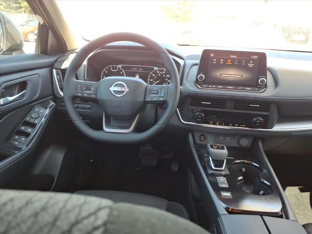 2026 Nissan Rogue FWD SV *Ltd Avail*