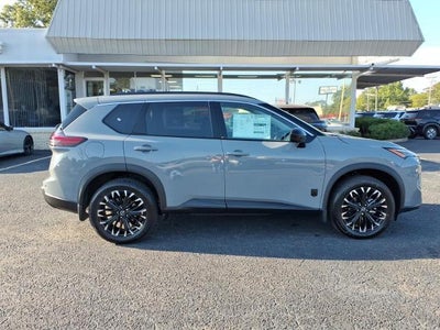 2026 Nissan Rogue 2026.5 FWD Dark Armor