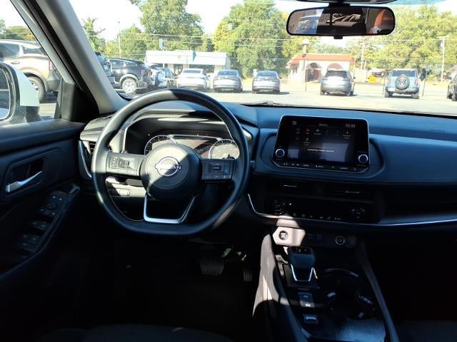 2024 Nissan Rogue FWD SV