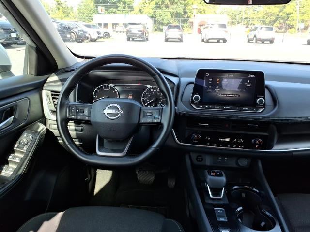 2025 Nissan Rogue FWD SV