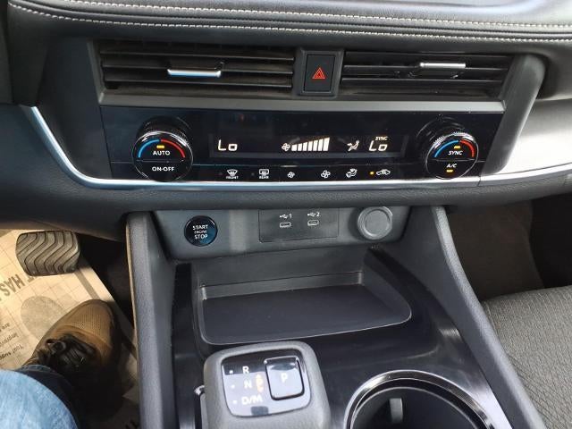 2025 Nissan Rogue FWD SV