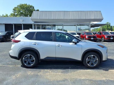 2025 Nissan Rogue FWD SV
