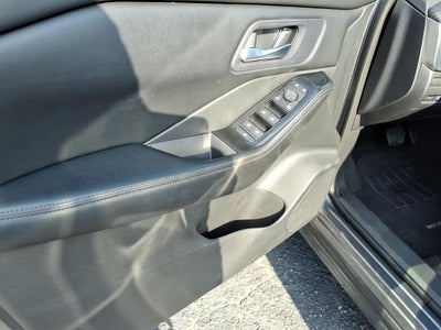 2024 Nissan Rogue FWD SV