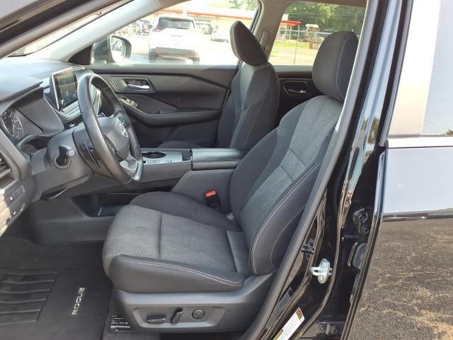 2025 Nissan Rogue FWD SV