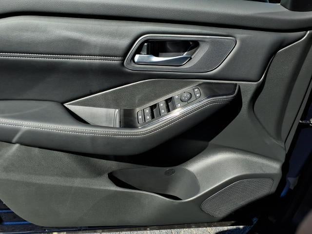 2026 Nissan Rogue 2026.5 FWD Dark Armor