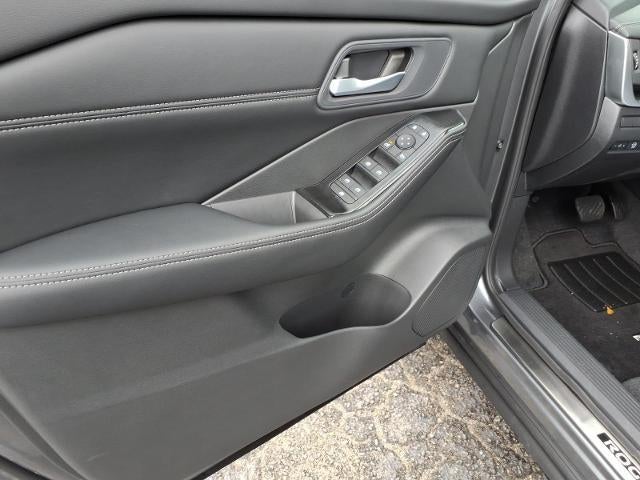 2026 Nissan Rogue 2026.5 FWD Dark Armor