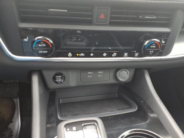 2026 Nissan Rogue 2026.5 FWD Dark Armor