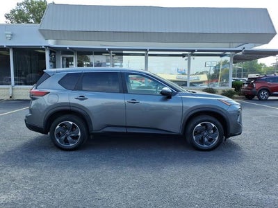2024 Nissan Rogue FWD SV
