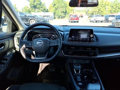 2025 Nissan Rogue FWD SV