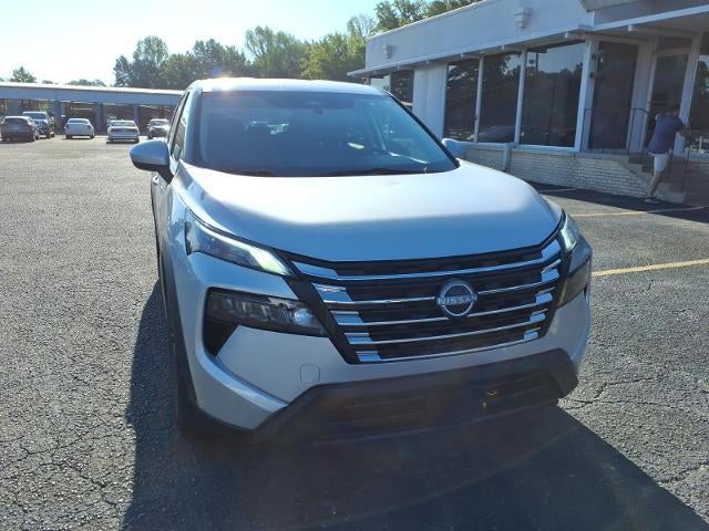 2025 Nissan Rogue FWD SV