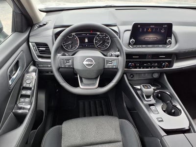 2026 Nissan Rogue FWD SV *Ltd Avail*