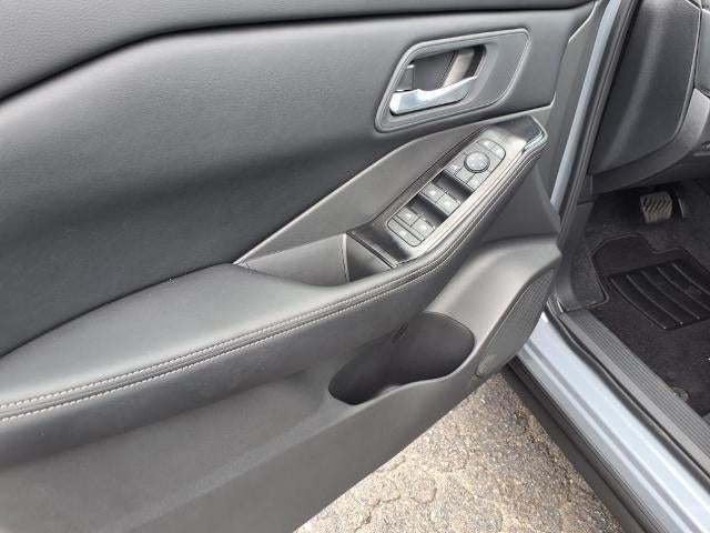 2026 Nissan Rogue FWD SV *Ltd Avail*