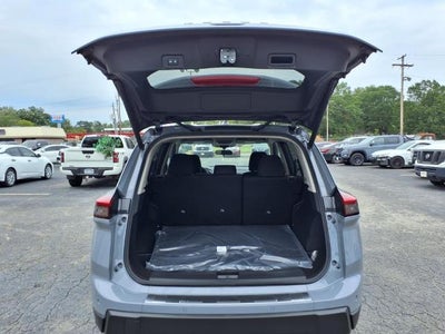 2026 Nissan Rogue FWD SV *Ltd Avail*