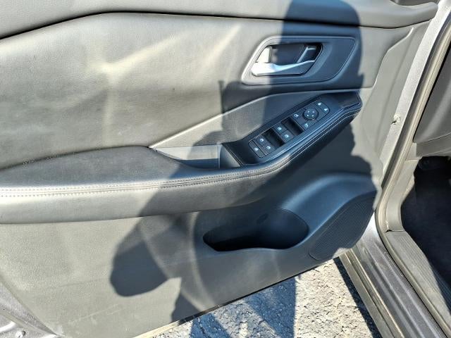 2025 Nissan Rogue FWD SV