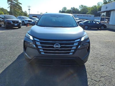 2025 Nissan Rogue FWD SV