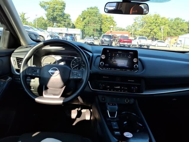 2025 Nissan Rogue FWD SV