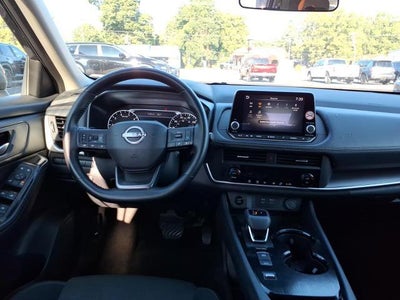 2025 Nissan Rogue FWD SV