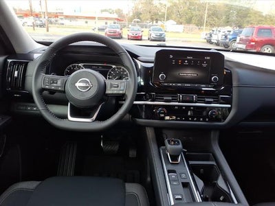 2025 Nissan Pathfinder SV 2WD