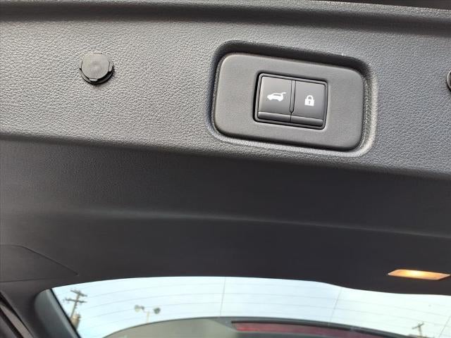 2025 Nissan Pathfinder SV 2WD