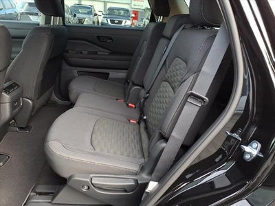 2025 Nissan Pathfinder SV 2WD