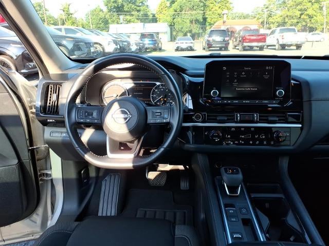 2024 Nissan Pathfinder SV 2WD