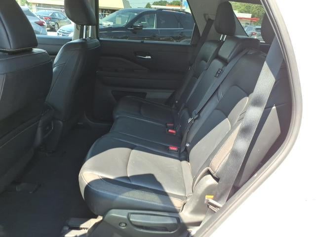 2024 Nissan Pathfinder SL 2WD