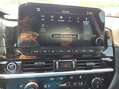 2024 Nissan Pathfinder SL 2WD