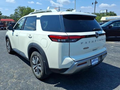 2024 Nissan Pathfinder SL 2WD