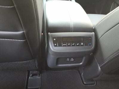 2025 Nissan Pathfinder SL 2WD