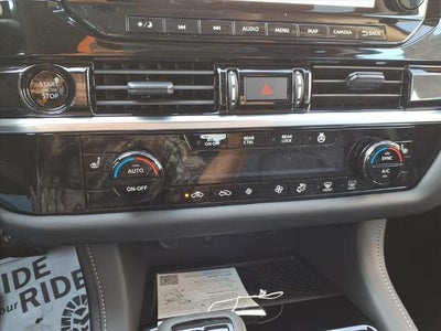 2025 Nissan Pathfinder SL 2WD