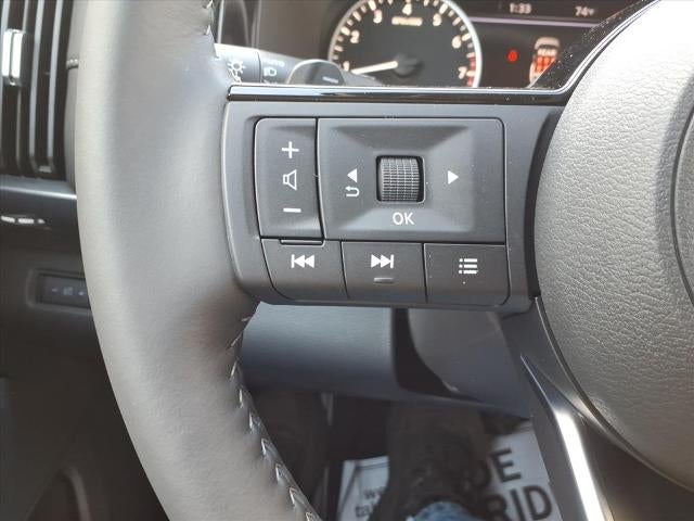 2025 Nissan Pathfinder SL 2WD