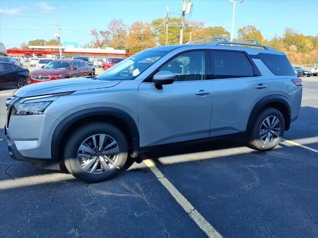 2025 Nissan Pathfinder SL 2WD