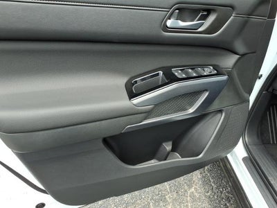 2026 Nissan Pathfinder SL 2WD