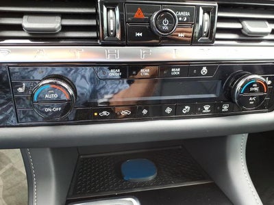 2026 Nissan Pathfinder SL 2WD