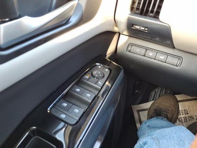 2026 Nissan Pathfinder SL 2WD