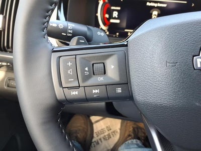 2026 Nissan Pathfinder SL 2WD