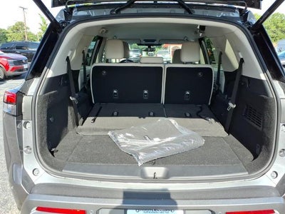 2026 Nissan Pathfinder SL 2WD