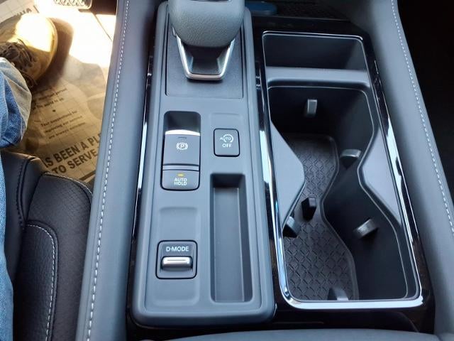 2026 Nissan Pathfinder SL 2WD