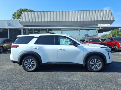 2026 Nissan Pathfinder SL 2WD