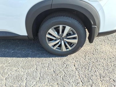 2026 Nissan Pathfinder SL 2WD